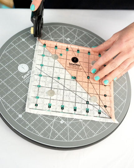 Sew Magnetic 6.5" x 6.5" Ruler