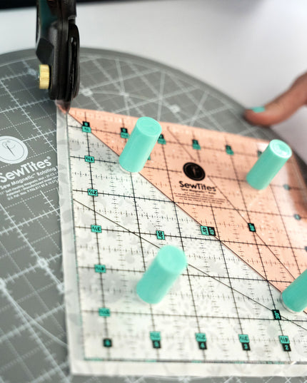 Sew Magnetic 6.5" x 6.5" Ruler