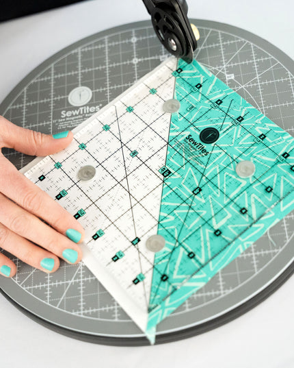 Sew Magnetic 6.5" x 6.5" Ruler