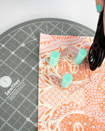 BUNDLE: Sew Magnetic 11" Rotating Self-Healing Cutting Mat + Boosters 6-Pack