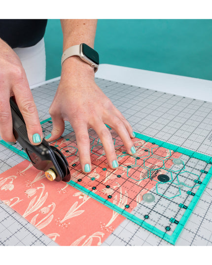 Sew Magnetic 6.5" x 12.5" Ruler