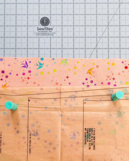 Sew Magnetic 24" x 42" Self-Healing Cutting Mat